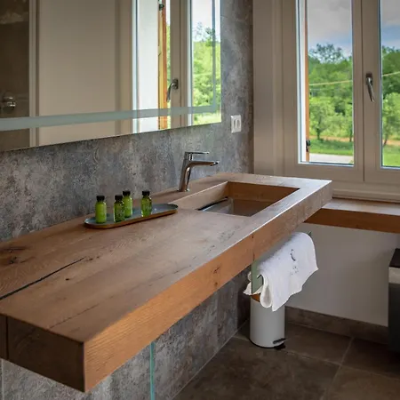 Cruna Di Subida Wine *